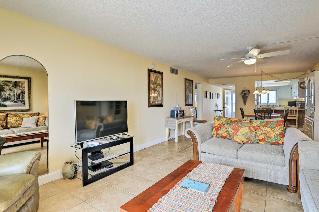 Oceanfront Cocoa Beach Condo With View Walk To Pier Exteriör bild