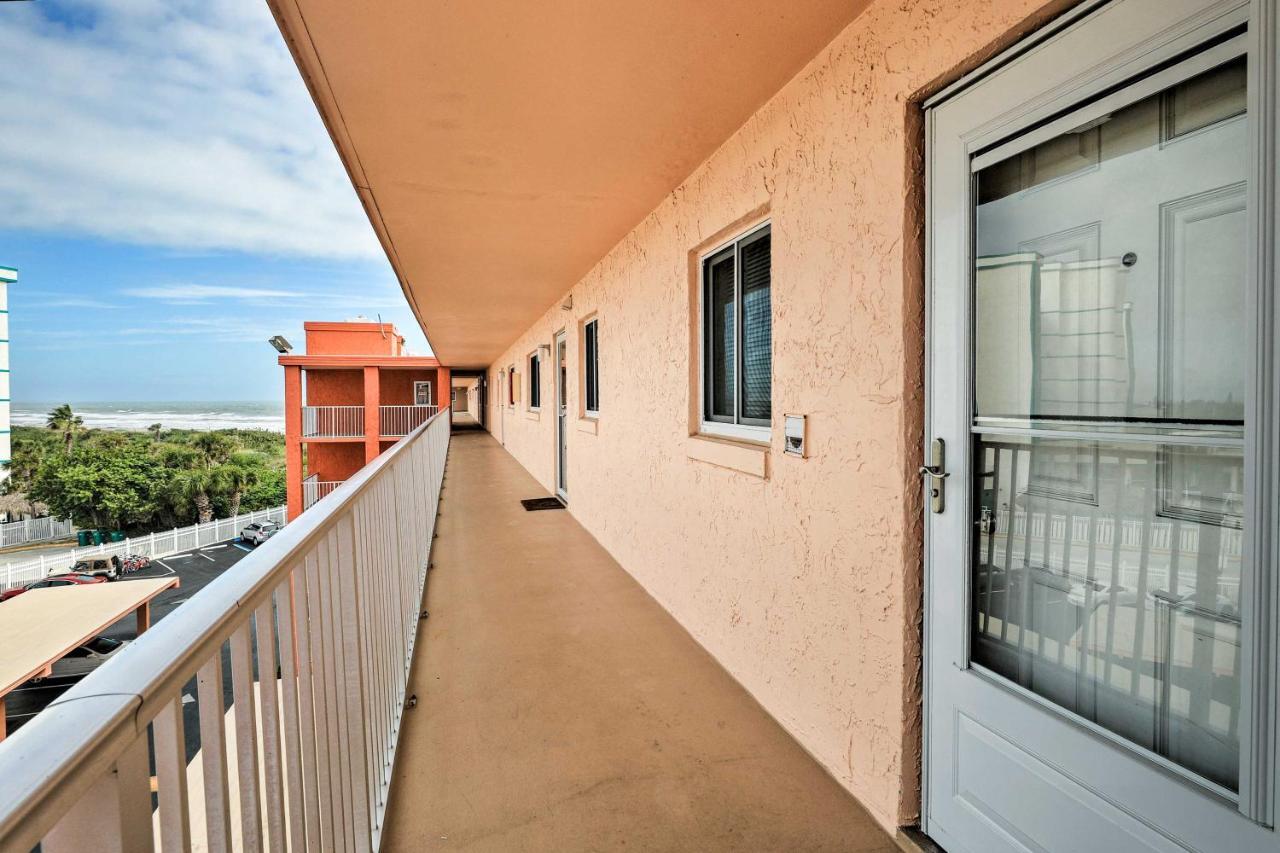 Oceanfront Cocoa Beach Condo With View Walk To Pier Exteriör bild